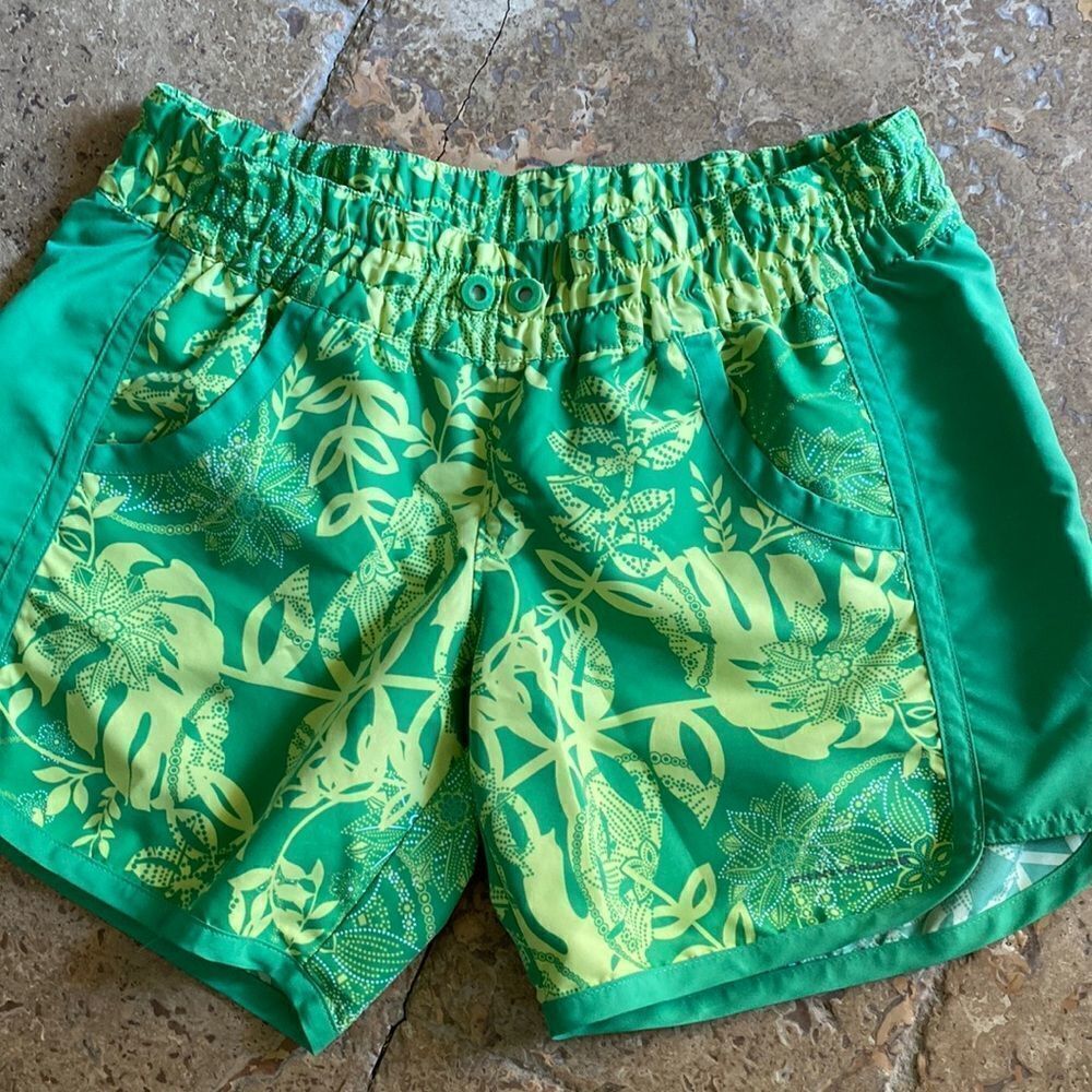 Columbia swim shorts size small